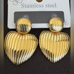 PERI’S Gold Earrings